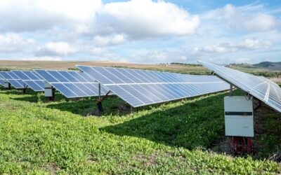 Comment dimensionner une batterie solaire pour un site industriel ?